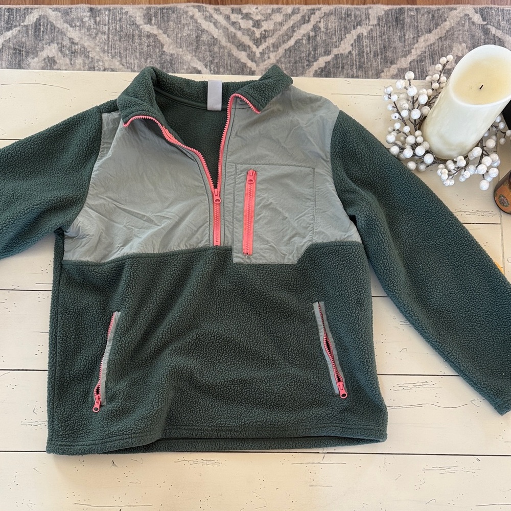 Te Verde Green and Gray Fleece Hoodie with Pink Zippers